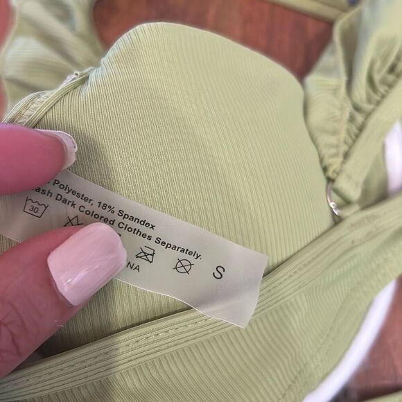 NWT SHEIN Green bikini with ruffle top padded Brazilian bottom size S - Picture 4 of 5
